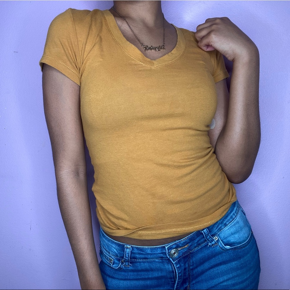 Gold V neck Short Sleeve Tee